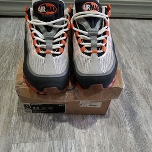 Nike Air Max 24-7 Orange and gray size 9.5